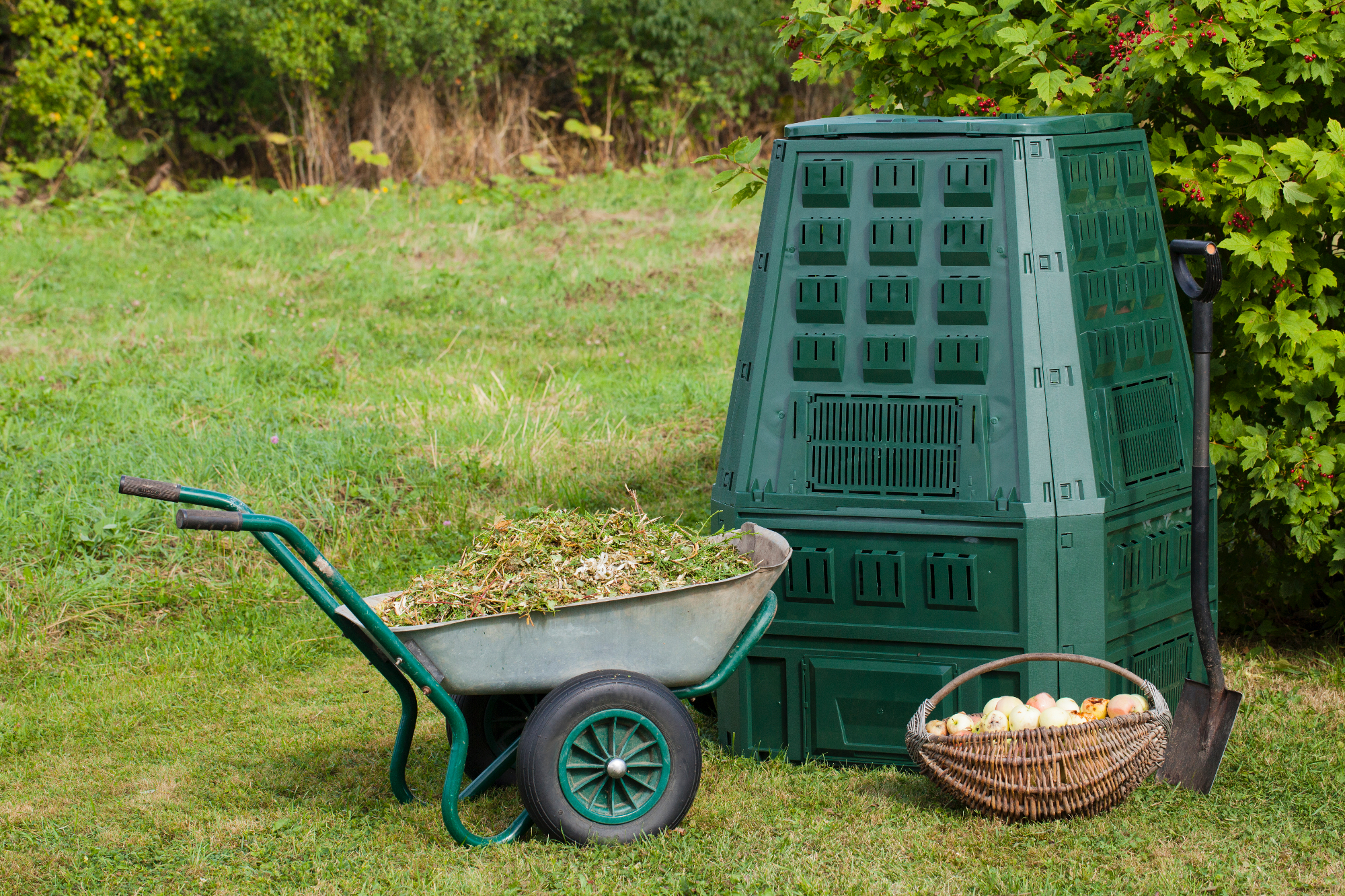 Kako morajo biti nameščeni kompostniki za dovolj učinkovito kompostiranje?